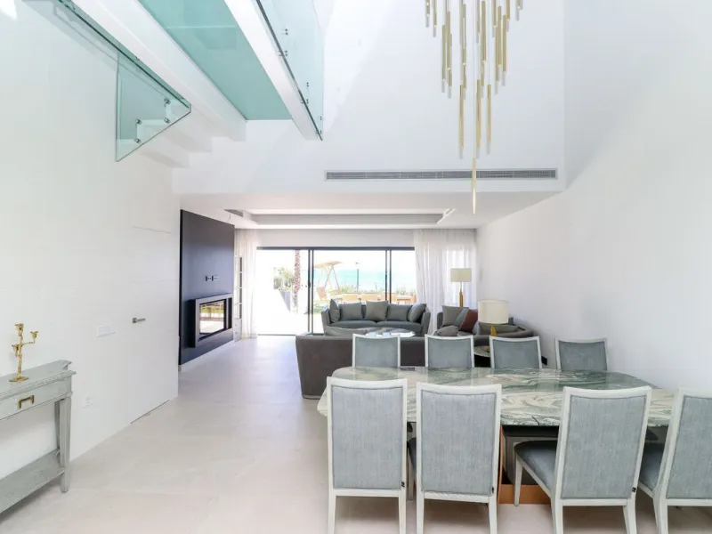 Luxury Beachfront Townhouse in Guadalobón, Estepona with Panoramic Views