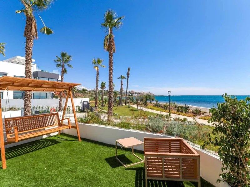 Luxury Beachfront Townhouse in Guadalobón, Estepona with Panoramic Views