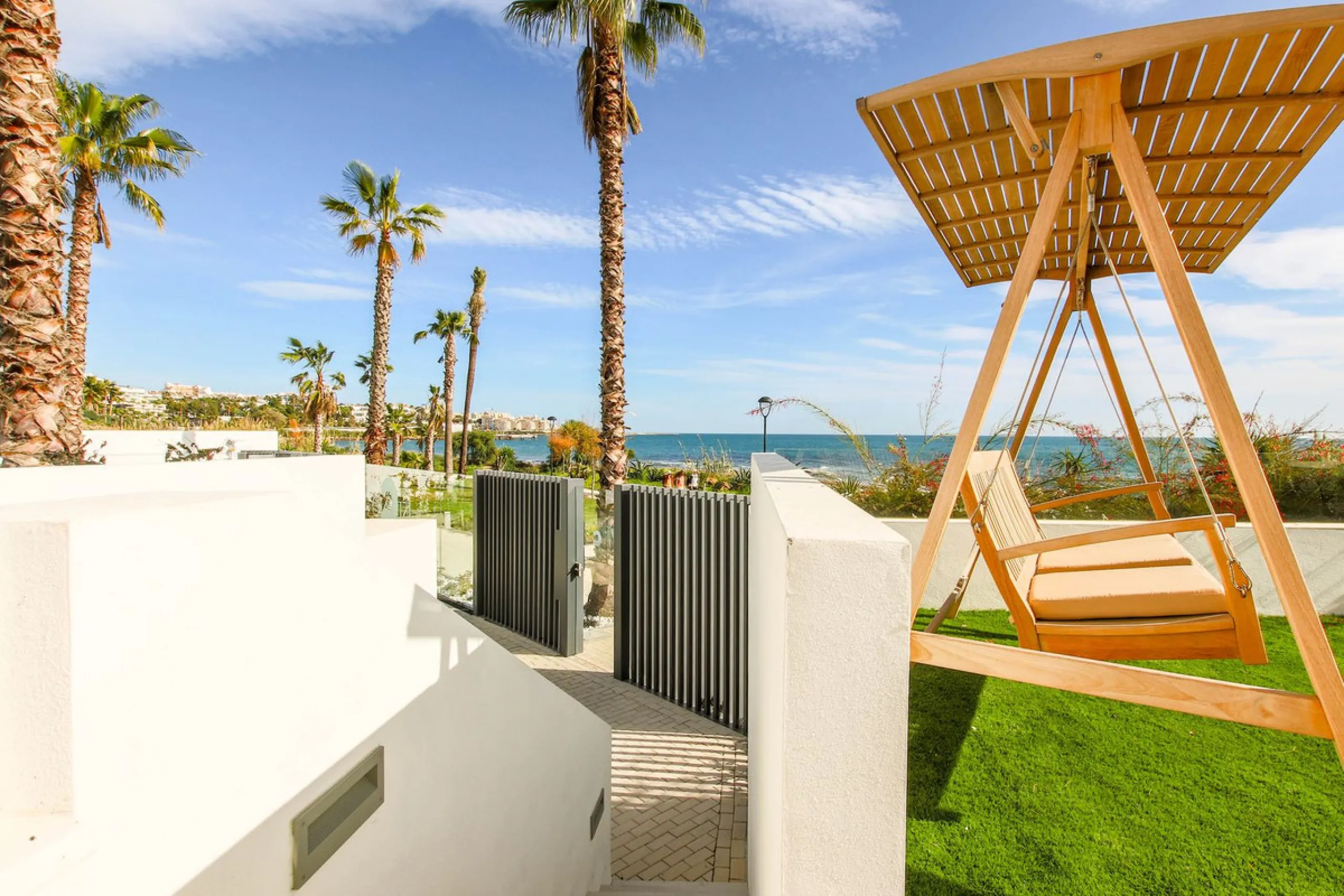 Luxury Beachfront Townhouse in Guadalobón, Estepona with Panoramic Views