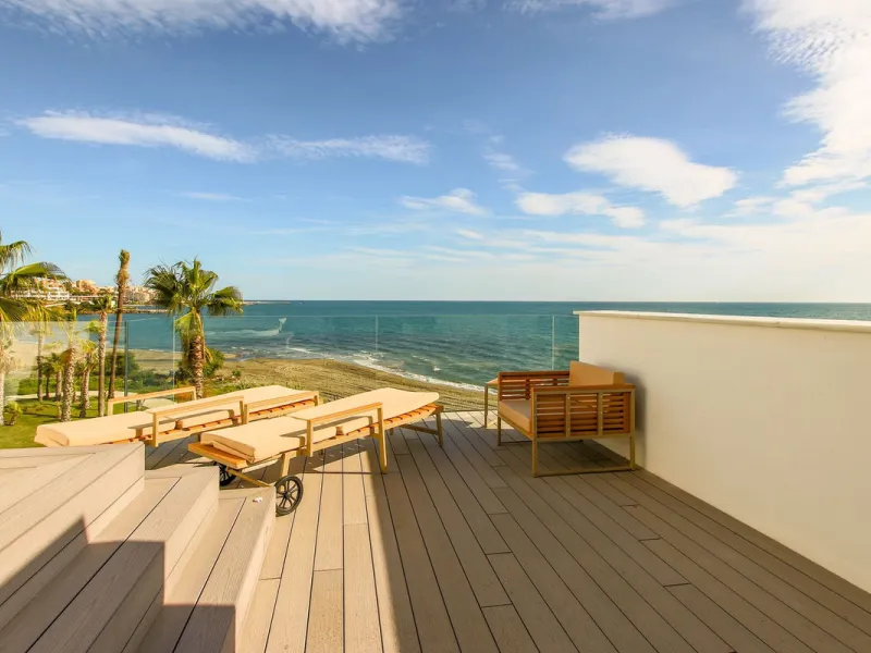 Luxury Beachfront Townhouse in Guadalobón, Estepona with Panoramic Views