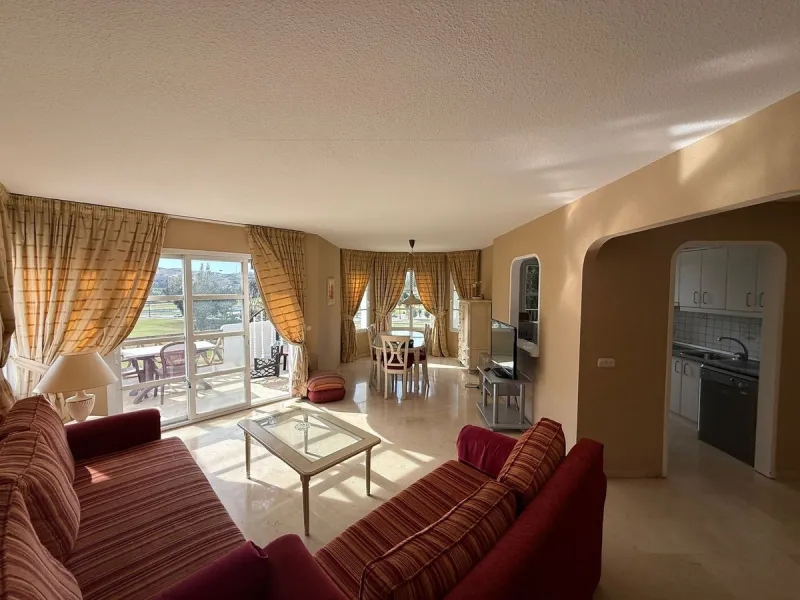 Top-Floor Apartment with Private Solarium & Golf Views – Mijas Golf