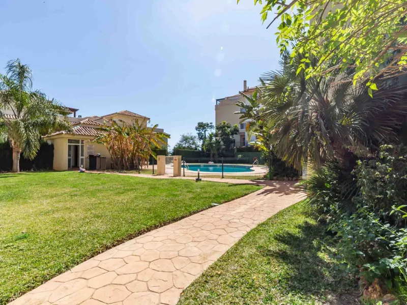 Apartment - Penthouse в продаже в Mijas, Málaga. В доме 3 спален и 2 ванных комнат. Площадь дома 106 м²