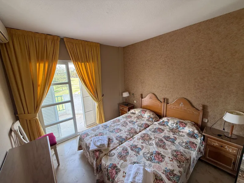 Top-Floor Apartment with Private Solarium & Golf Views – Mijas Golf