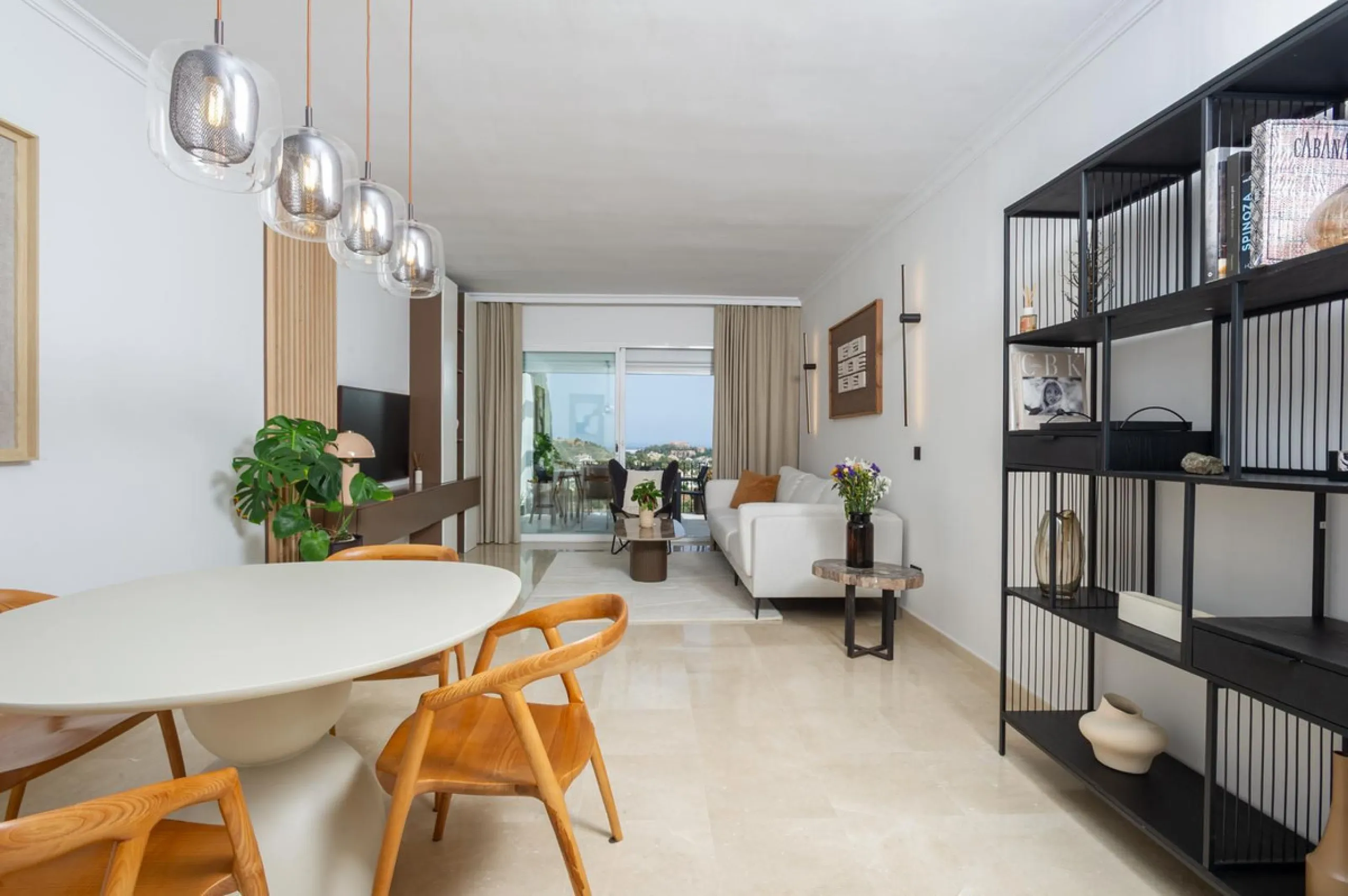 Apartment - Penthouse в продаже в Benahavís, Málaga. В доме 3 спален и 3 ванных комнат. Площадь дома 148 м²
