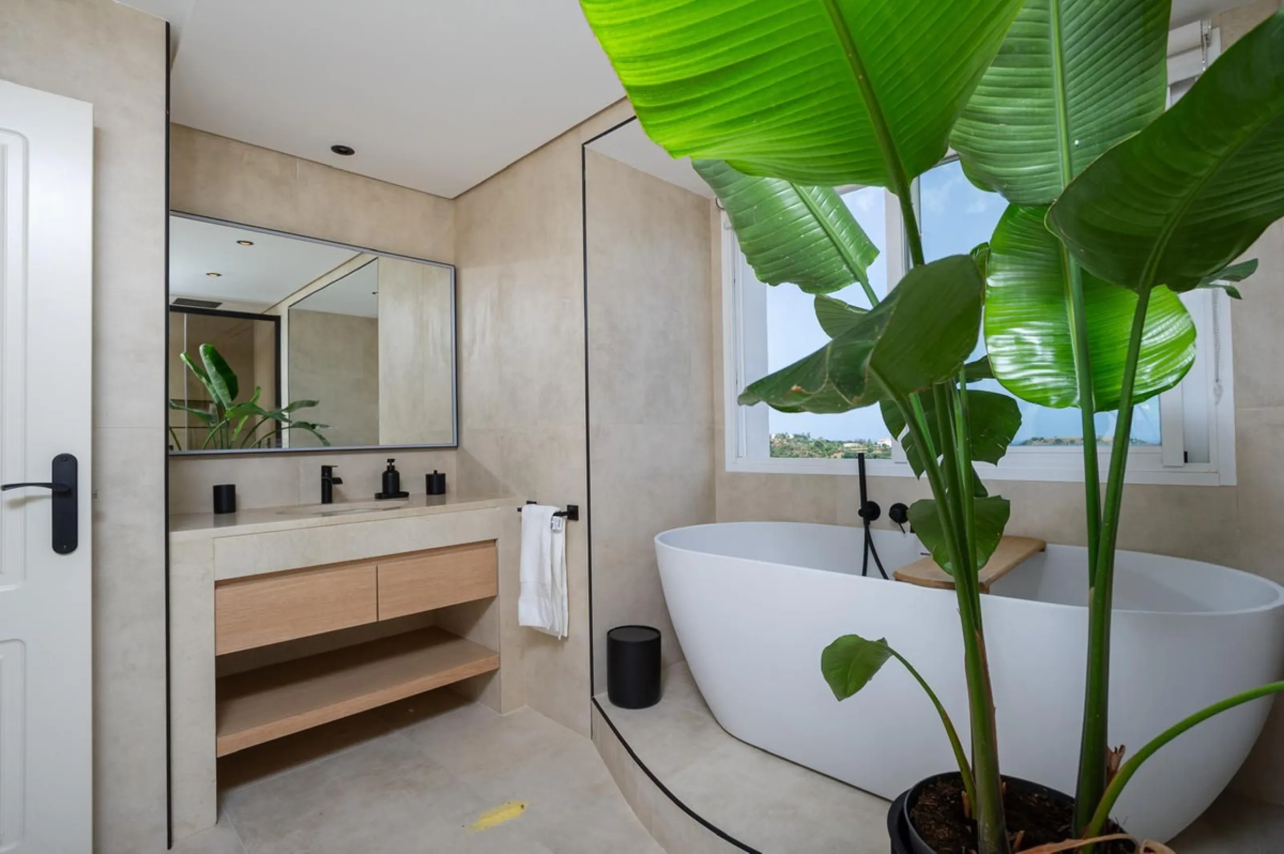 Apartment - Penthouse в продаже в Benahavís, Málaga. В доме 3 спален и 3 ванных комнат. Площадь дома 148 м²