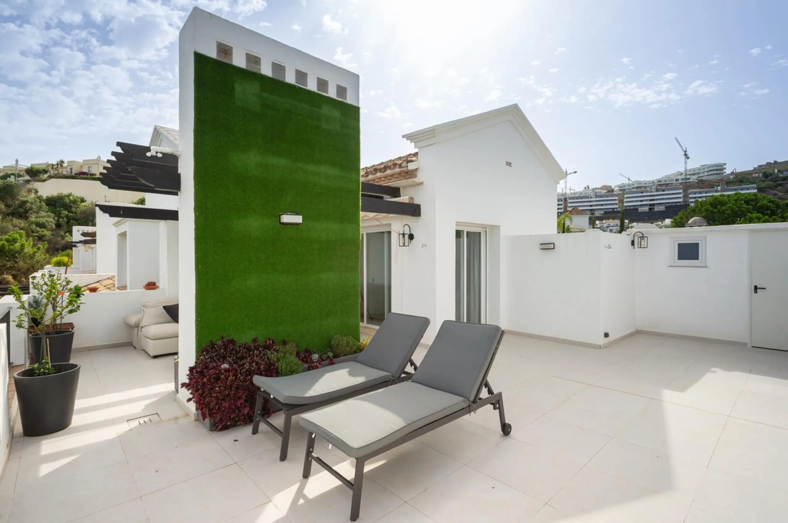 Apartment - Penthouse в продаже в Benahavís, Málaga. В доме 3 спален и 3 ванных комнат. Площадь дома 148 м²