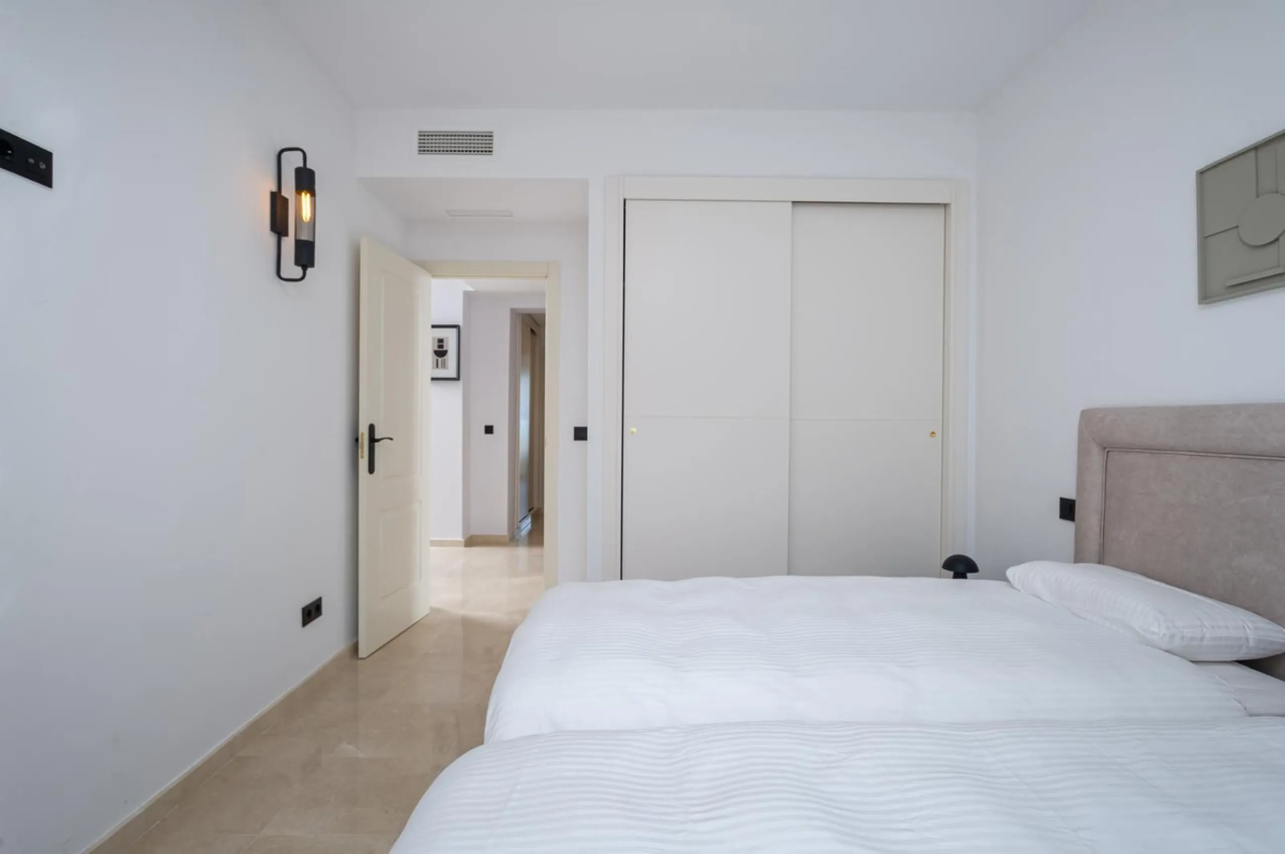 Apartment - Penthouse в продаже в Benahavís, Málaga. В доме 3 спален и 3 ванных комнат. Площадь дома 148 м²