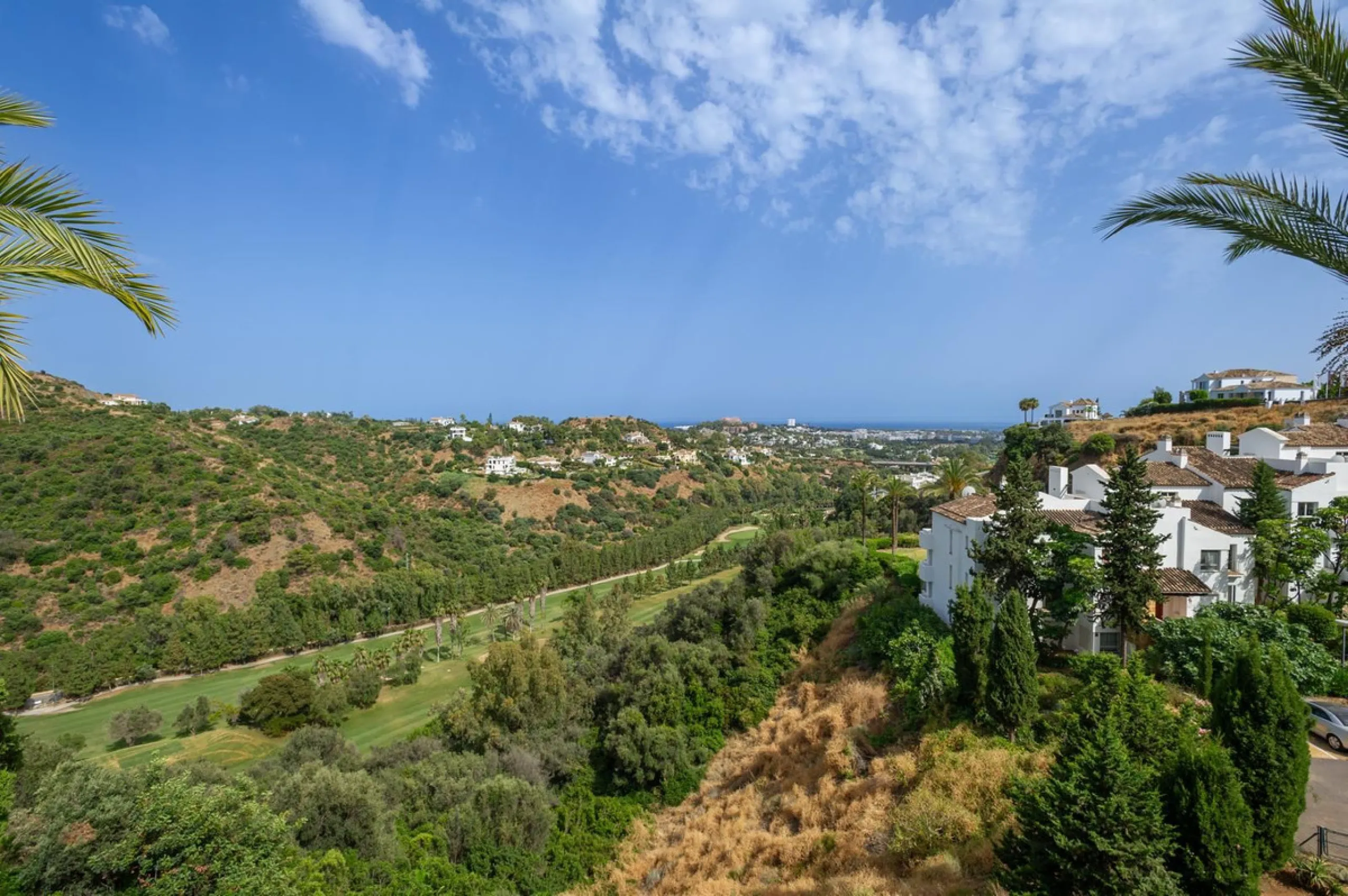Apartment - Penthouse в продаже в Benahavís, Málaga. В доме 3 спален и 3 ванных комнат. Площадь дома 148 м²