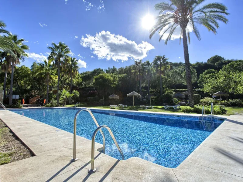 Apartment - Penthouse в продаже в Benahavís, Málaga. В доме 3 спален и 3 ванных комнат. Площадь дома 148 м²