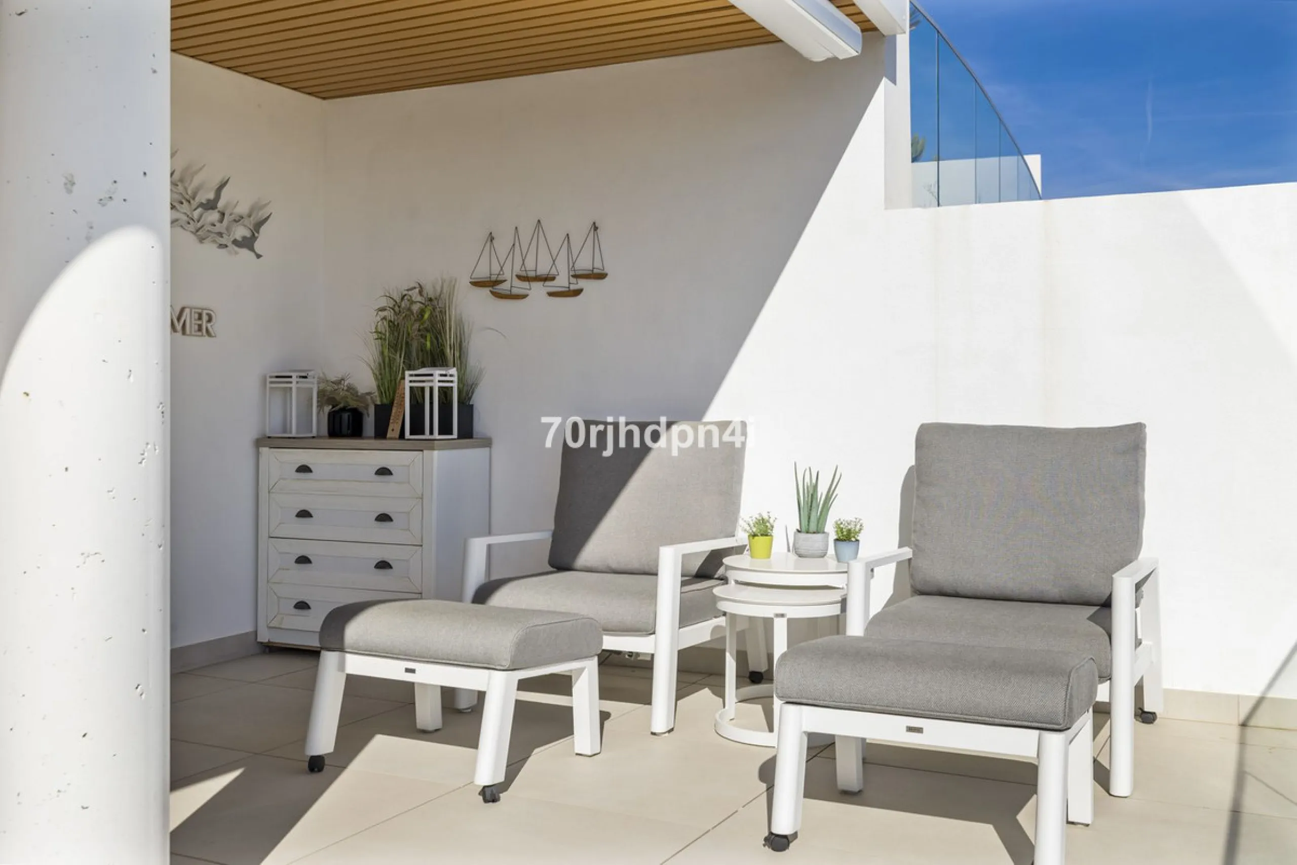 Modern first-floor apartment in ONE Residences, Calanova Golf, offering panoramic sea and golf views. South-facing with a spacious 40 m² terrace.