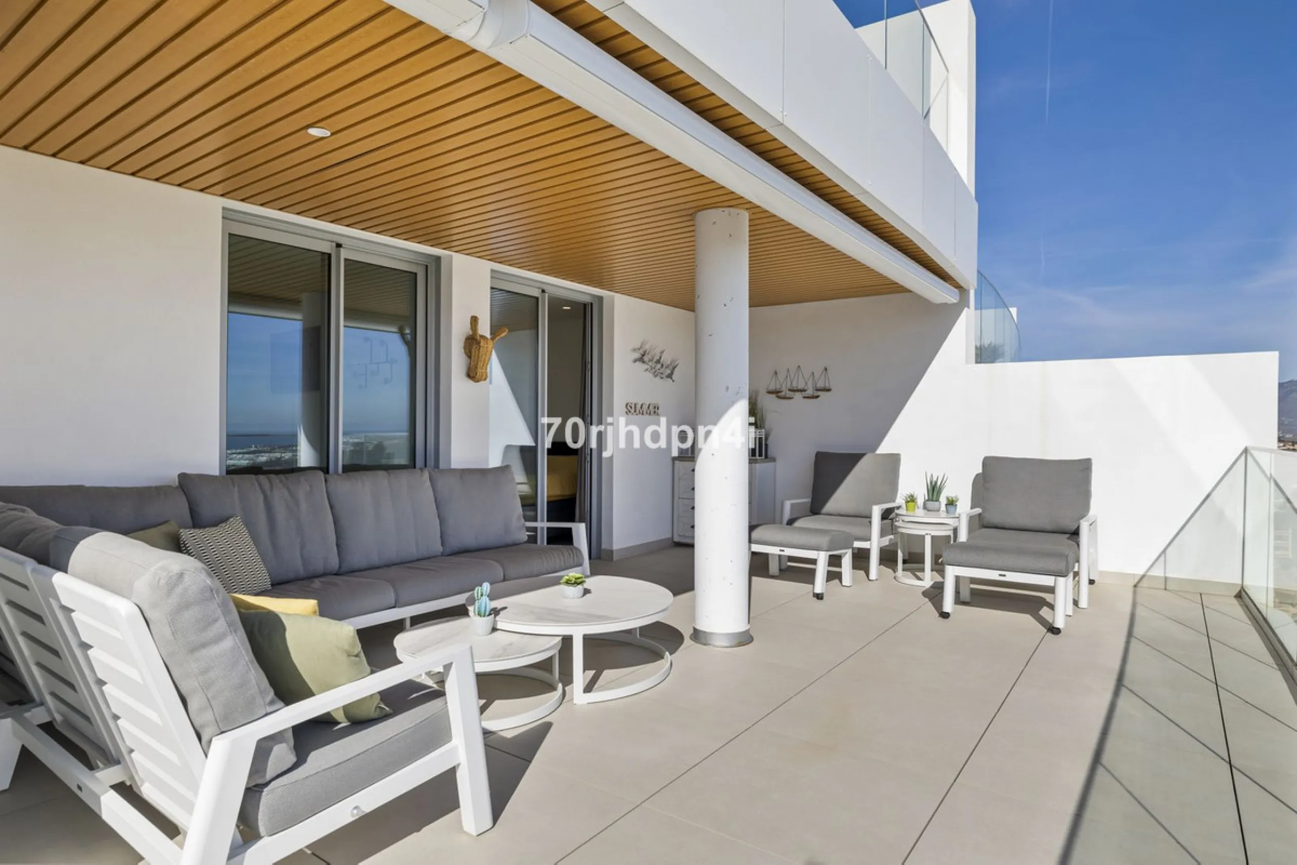 Modern first-floor apartment in ONE Residences, Calanova Golf, offering panoramic sea and golf views. South-facing with a spacious 40 m² terrace.