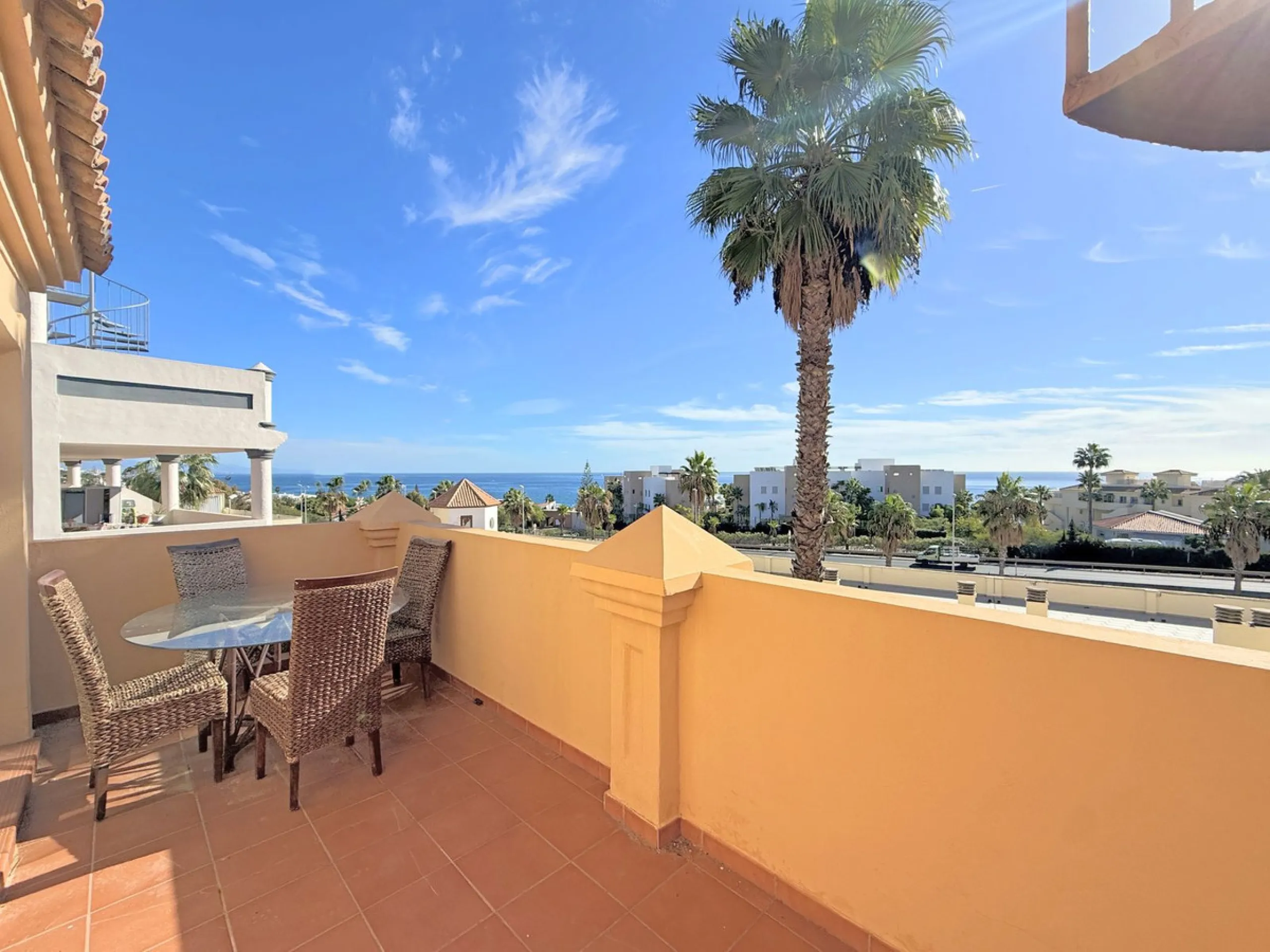 WONDERFUL CORNER TOWNHOUSE WITH SEA VIEWS, LARGE GARDEN, SOLARIUM AND PRIVATE ELEVATOR, ESTEPONA