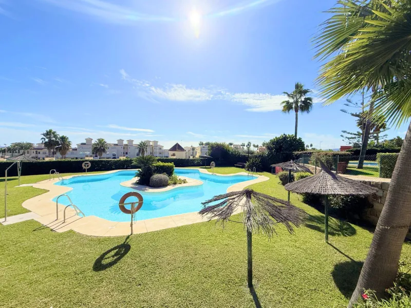 WONDERFUL CORNER TOWNHOUSE WITH SEA VIEWS, LARGE GARDEN, SOLARIUM AND PRIVATE ELEVATOR, ESTEPONA