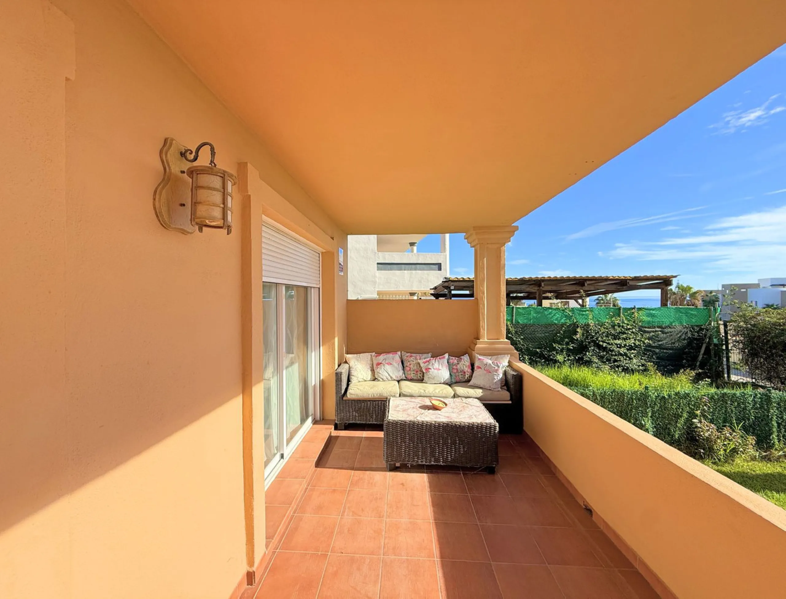 WONDERFUL CORNER TOWNHOUSE WITH SEA VIEWS, LARGE GARDEN, SOLARIUM AND PRIVATE ELEVATOR, ESTEPONA