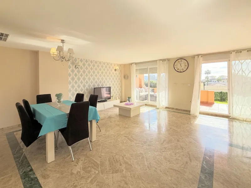 WONDERFUL CORNER TOWNHOUSE WITH SEA VIEWS, LARGE GARDEN, SOLARIUM AND PRIVATE ELEVATOR, ESTEPONA