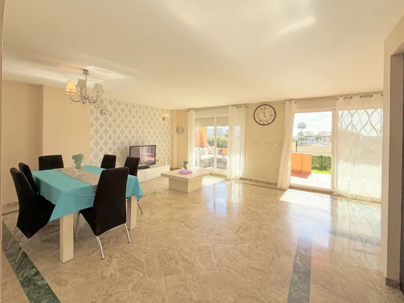 WONDERFUL CORNER TOWNHOUSE WITH SEA VIEWS, LARGE GARDEN, SOLARIUM AND PRIVATE ELEVATOR, ESTEPONA