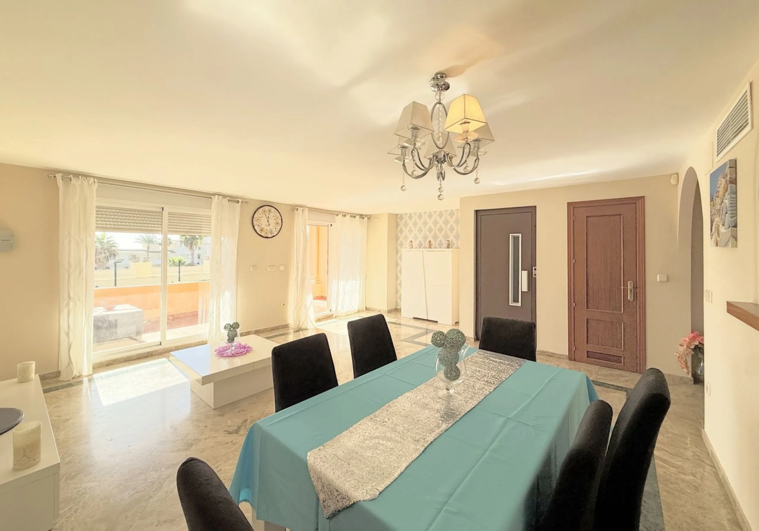 WONDERFUL CORNER TOWNHOUSE WITH SEA VIEWS, LARGE GARDEN, SOLARIUM AND PRIVATE ELEVATOR, ESTEPONA