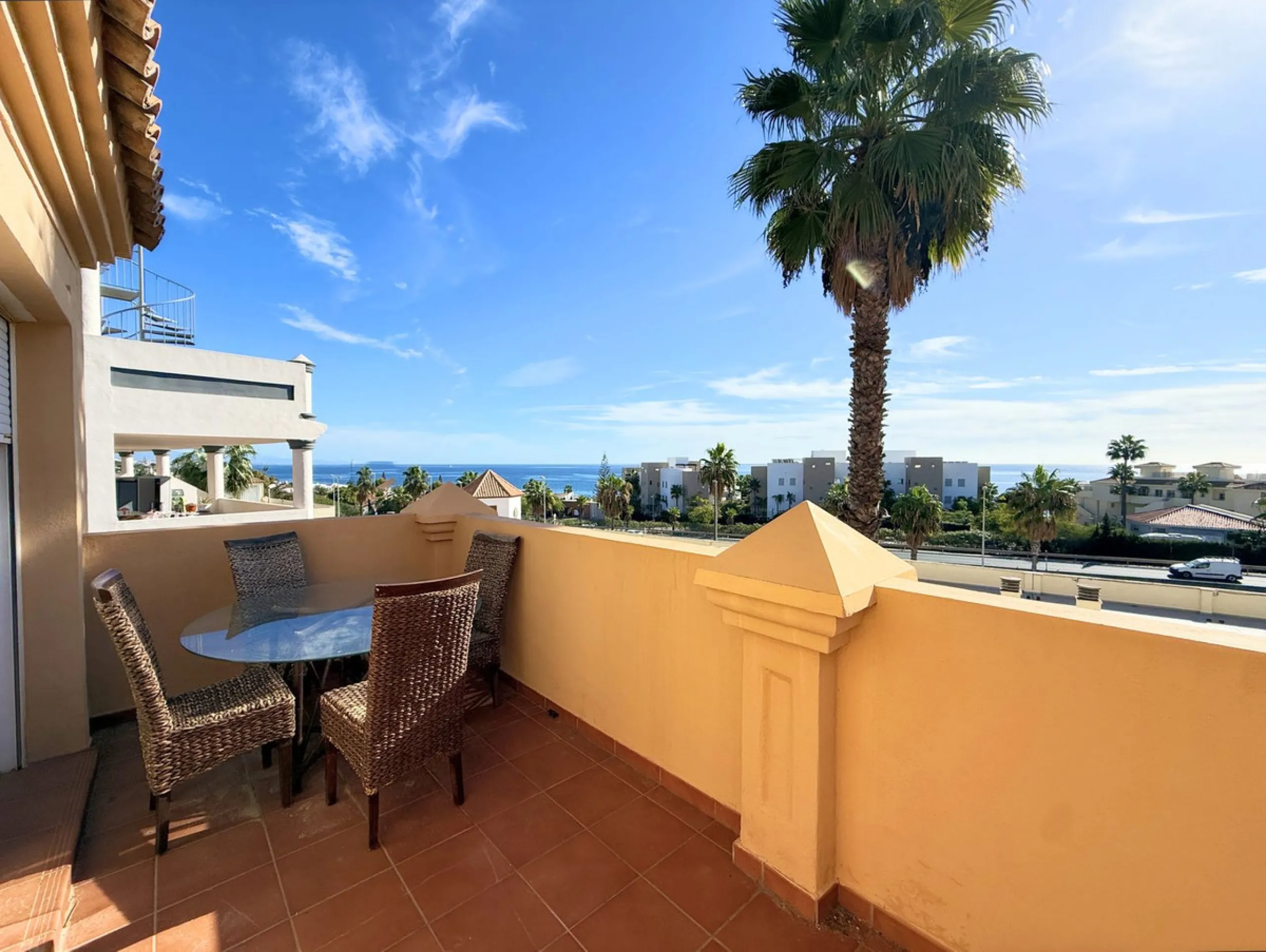 WONDERFUL CORNER TOWNHOUSE WITH SEA VIEWS, LARGE GARDEN, SOLARIUM AND PRIVATE ELEVATOR, ESTEPONA
