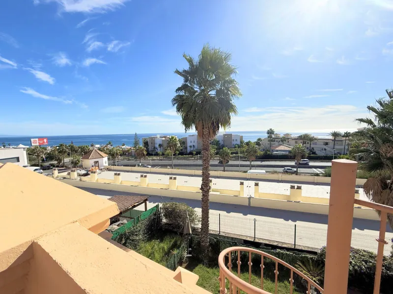 WONDERFUL CORNER TOWNHOUSE WITH SEA VIEWS, LARGE GARDEN, SOLARIUM AND PRIVATE ELEVATOR, ESTEPONA
