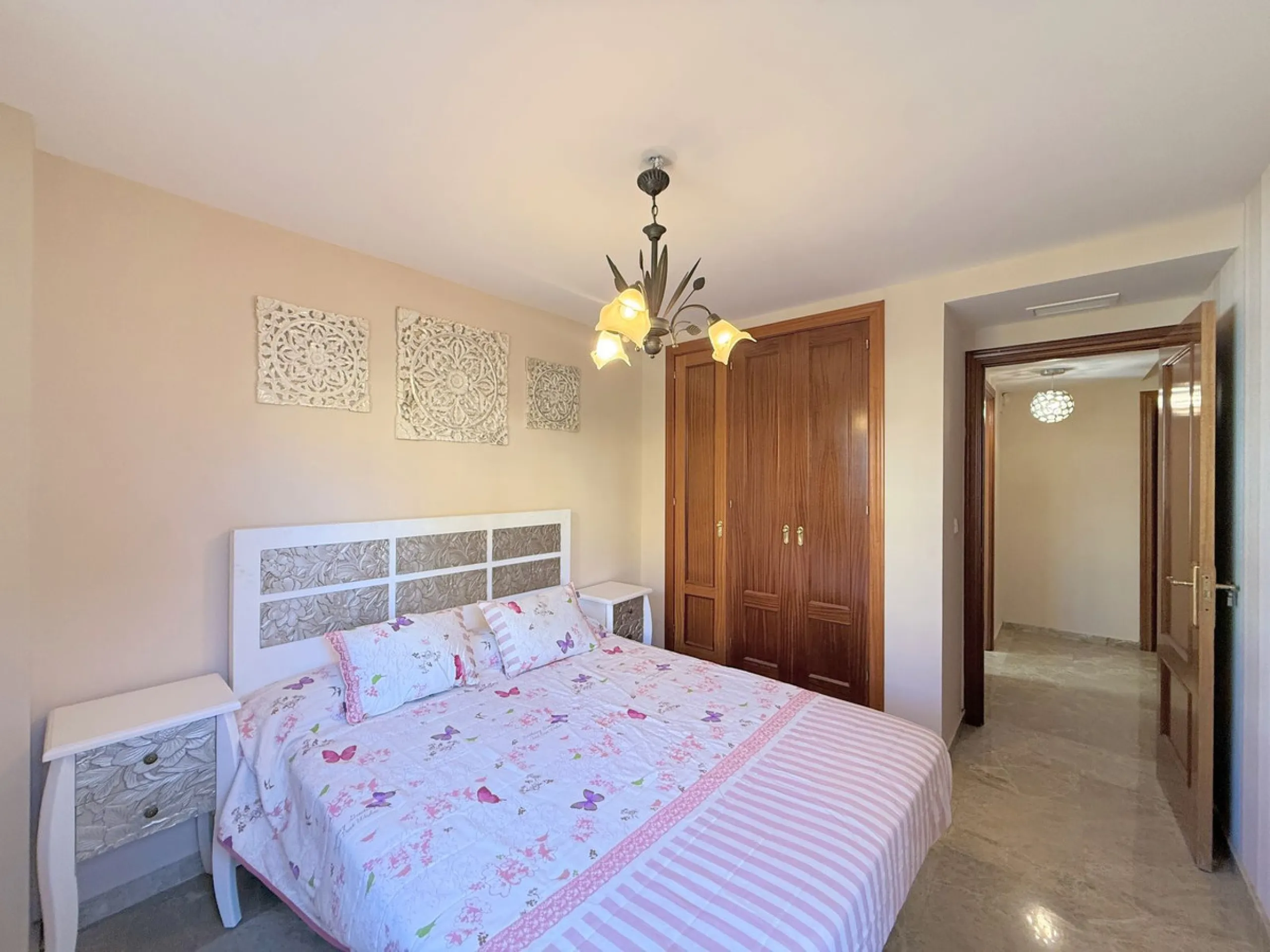 WONDERFUL CORNER TOWNHOUSE WITH SEA VIEWS, LARGE GARDEN, SOLARIUM AND PRIVATE ELEVATOR, ESTEPONA