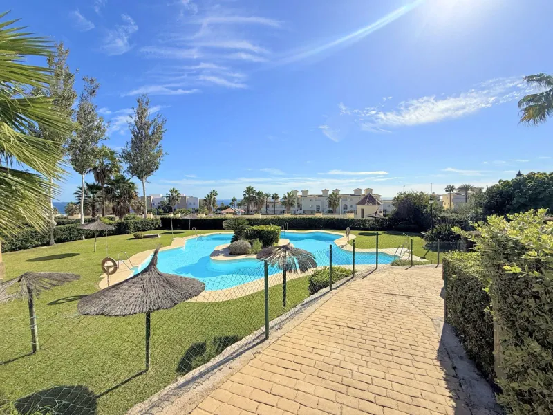 WONDERFUL CORNER TOWNHOUSE WITH SEA VIEWS, LARGE GARDEN, SOLARIUM AND PRIVATE ELEVATOR, ESTEPONA