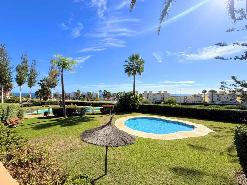 WONDERFUL CORNER TOWNHOUSE WITH SEA VIEWS, LARGE GARDEN, SOLARIUM AND PRIVATE ELEVATOR, ESTEPONA