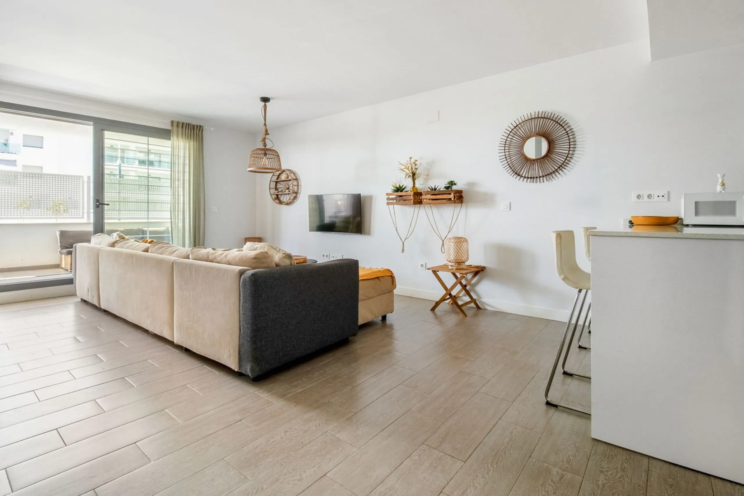 Apartment - Ground Floor Apartment в продаже в Torrox, Málaga. В доме 3 спален и 2 ванных комнат. Площадь дома 81 м²