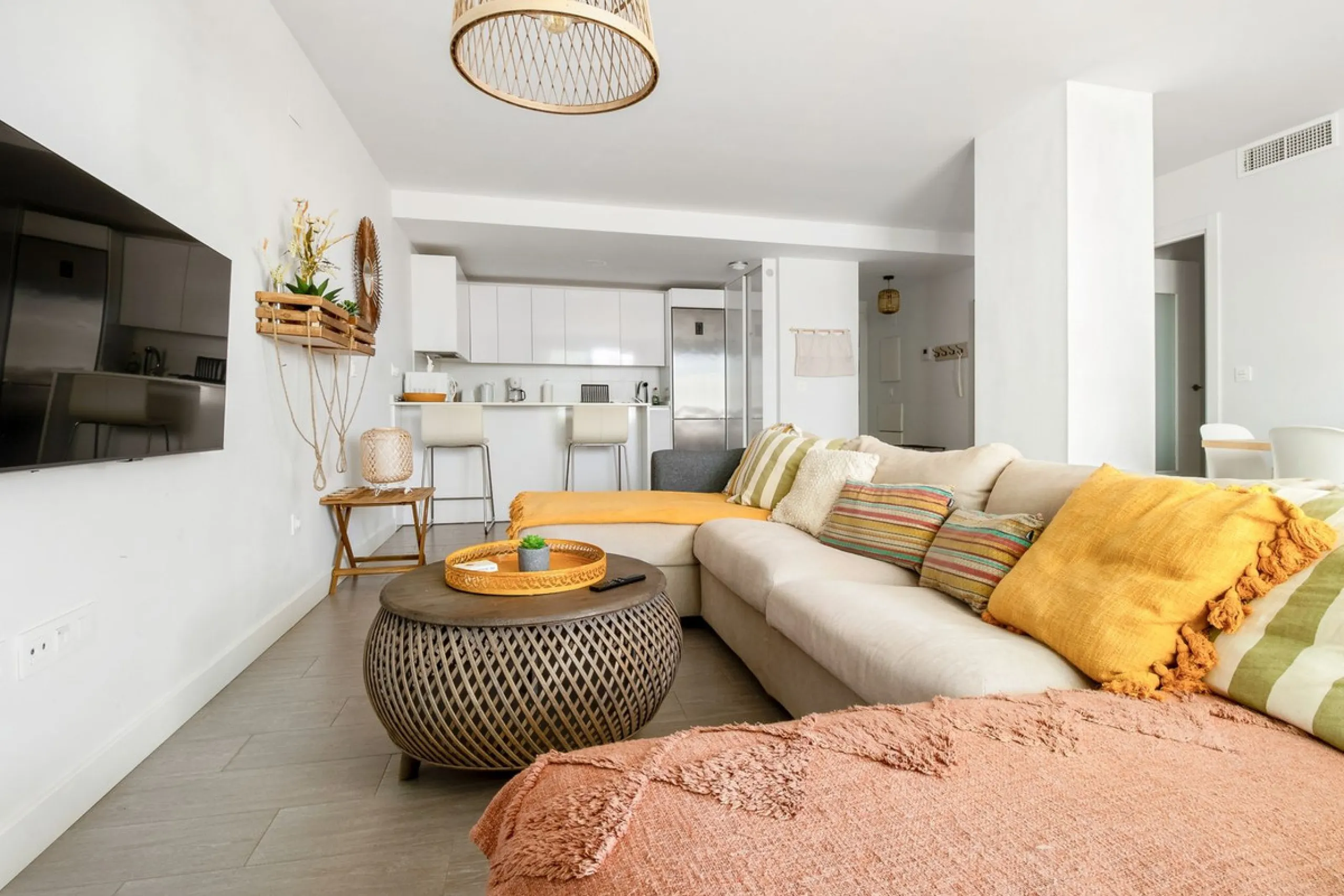 Apartment - Ground Floor Apartment в продаже в Torrox, Málaga. В доме 3 спален и 2 ванных комнат. Площадь дома 81 м²