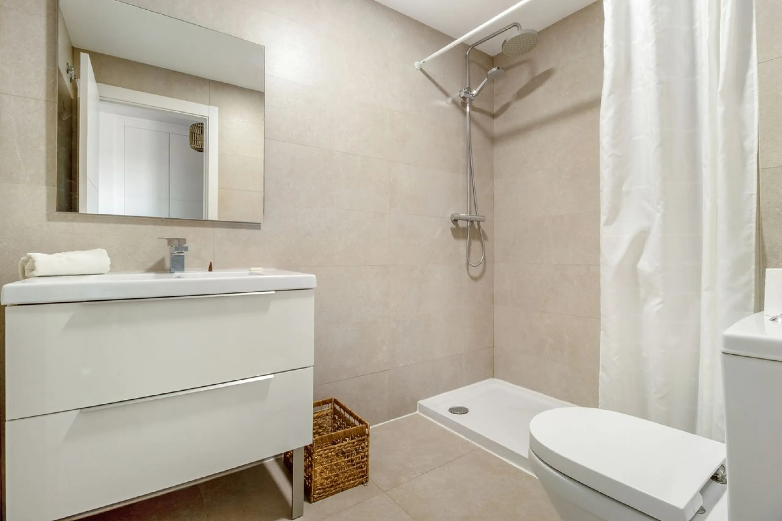 Apartment - Ground Floor Apartment в продаже в Torrox, Málaga. В доме 3 спален и 2 ванных комнат. Площадь дома 81 м²