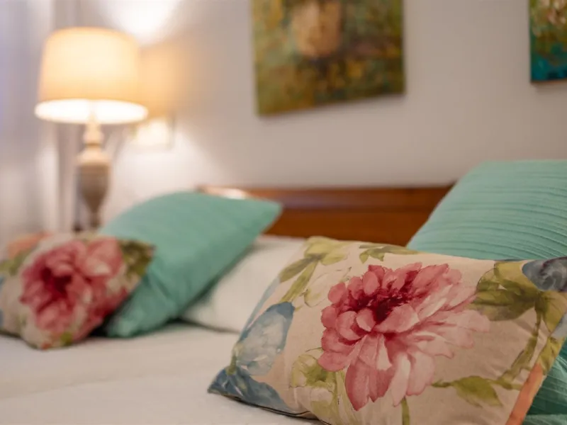 Discover this exclusive apartment of 128 m² of usable space, located in one of Málaga's most iconic areas: Paseo de Reding, just steps from the sea and very close to the historic city center.