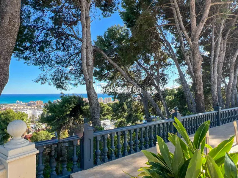 FOR SALE - EXCLUSIVE VILLA WITH 360º SEA AND MOUNTAIN VIEWS AT THE HIGHEST POINT OF TORREMOLINOS