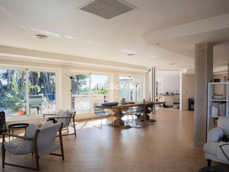 FOR SALE - EXCLUSIVE VILLA WITH 360º SEA AND MOUNTAIN VIEWS AT THE HIGHEST POINT OF TORREMOLINOS