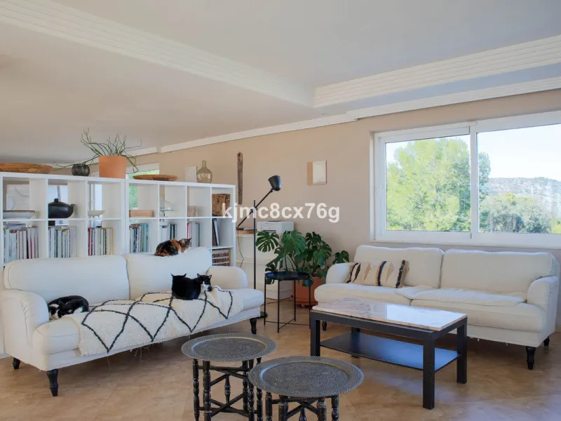 FOR SALE - EXCLUSIVE VILLA WITH 360º SEA AND MOUNTAIN VIEWS AT THE HIGHEST POINT OF TORREMOLINOS
