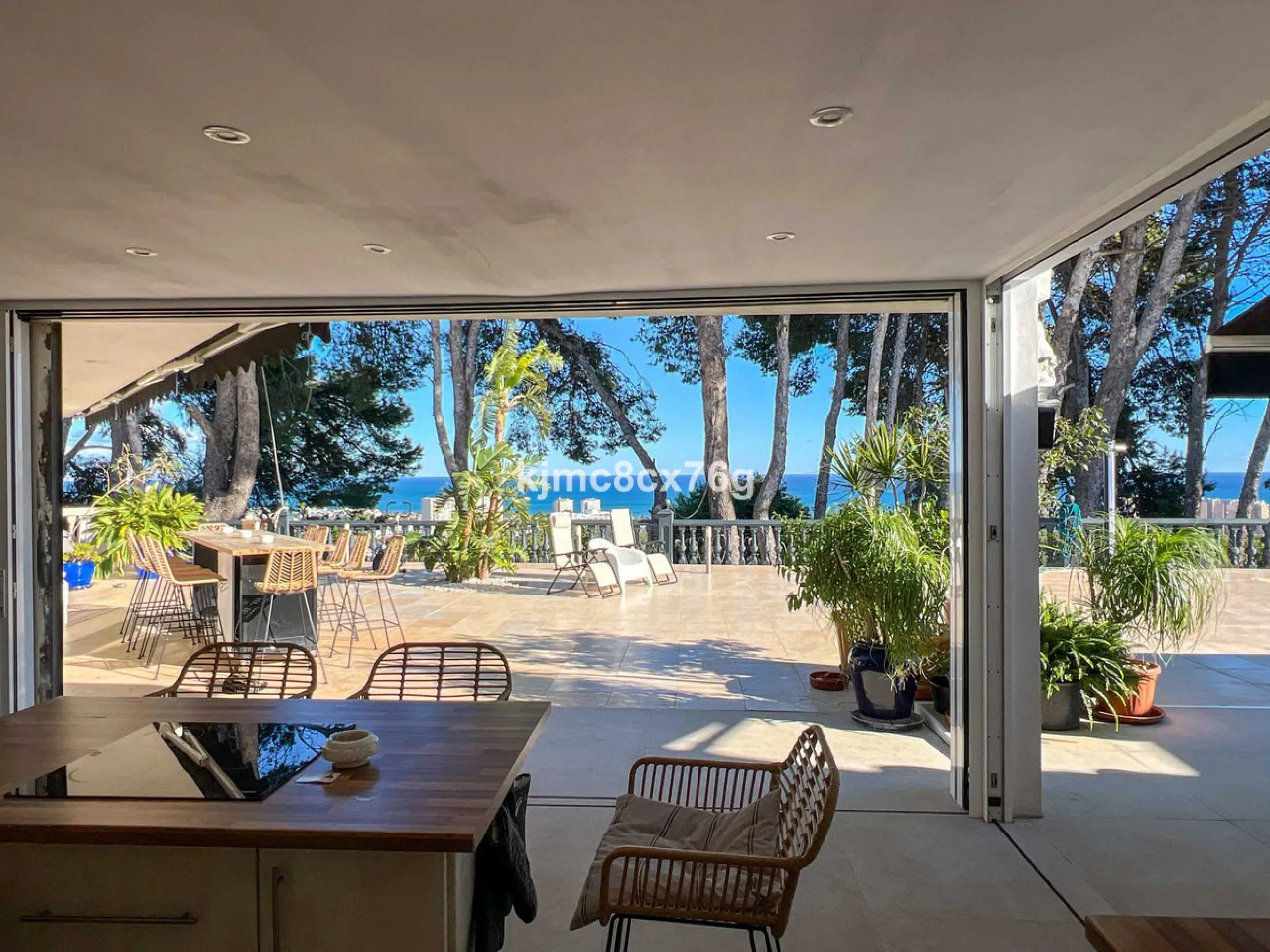 FOR SALE - EXCLUSIVE VILLA WITH 360º SEA AND MOUNTAIN VIEWS AT THE HIGHEST POINT OF TORREMOLINOS