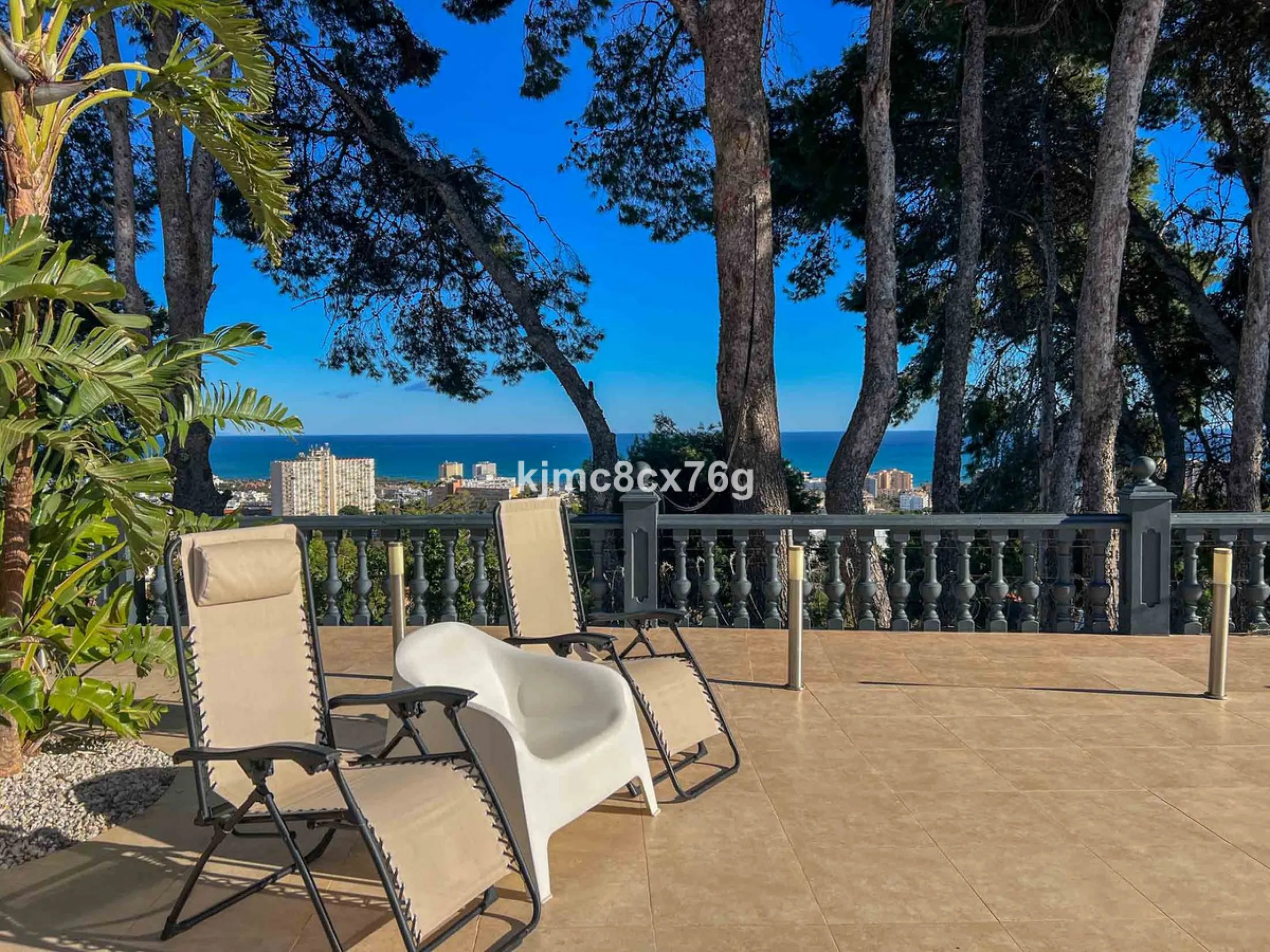 FOR SALE - EXCLUSIVE VILLA WITH 360º SEA AND MOUNTAIN VIEWS AT THE HIGHEST POINT OF TORREMOLINOS