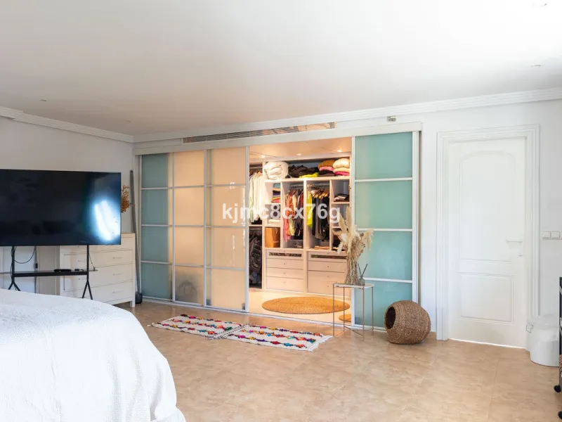 FOR SALE - EXCLUSIVE VILLA WITH 360º SEA AND MOUNTAIN VIEWS AT THE HIGHEST POINT OF TORREMOLINOS