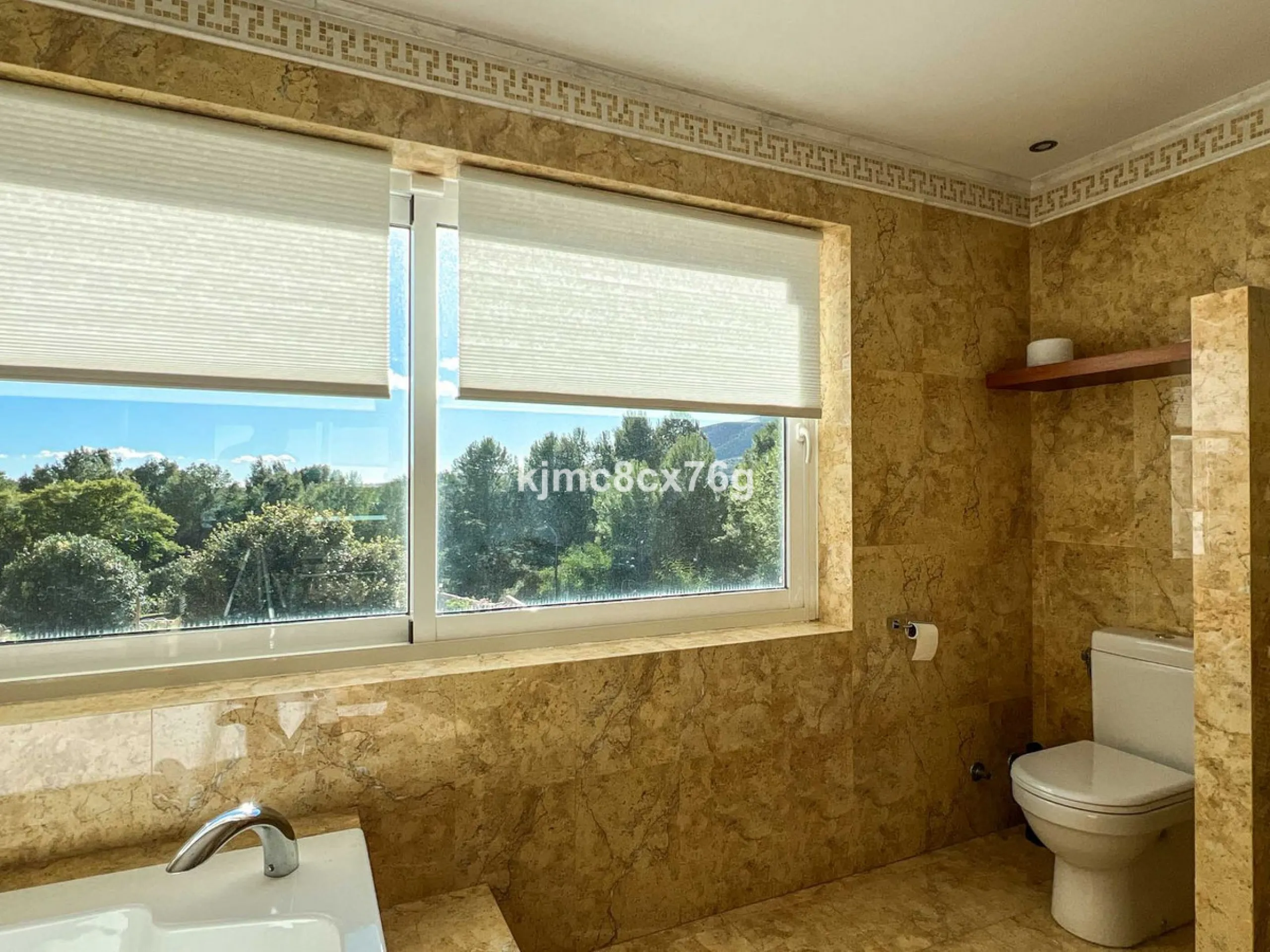 FOR SALE - EXCLUSIVE VILLA WITH 360º SEA AND MOUNTAIN VIEWS AT THE HIGHEST POINT OF TORREMOLINOS