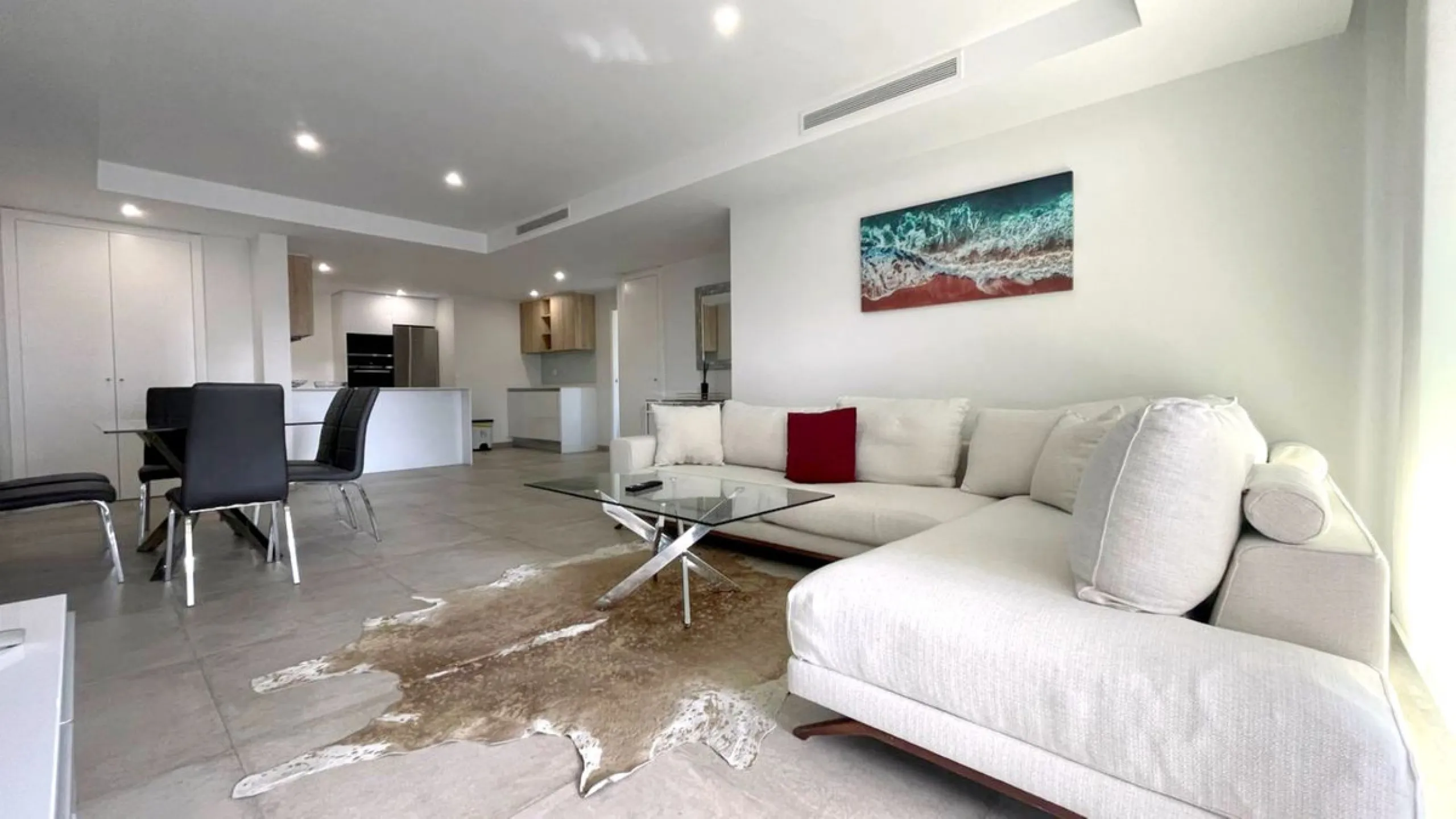 Apartment - Middle Floor Apartment в продаже в Estepona, Málaga. В доме 2 спален и 2 ванных комнат. Площадь дома 120 м²