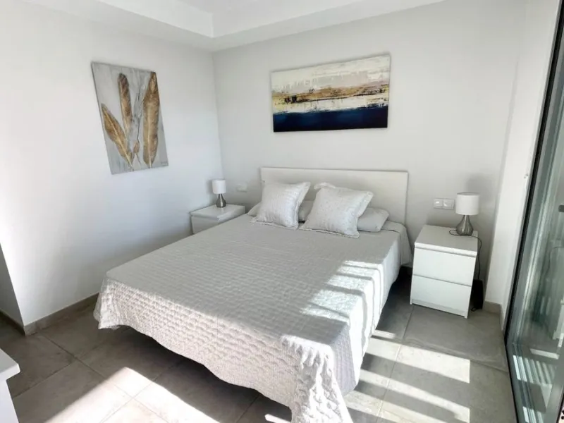 Apartment - Middle Floor Apartment в продаже в Estepona, Málaga. В доме 2 спален и 2 ванных комнат. Площадь дома 120 м²