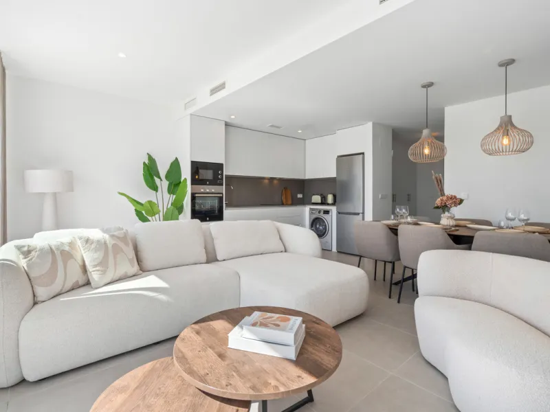 Apartment - Penthouse в продаже в Estepona, Málaga. В доме 3 спален и 2 ванных комнат. Площадь дома 104 м²