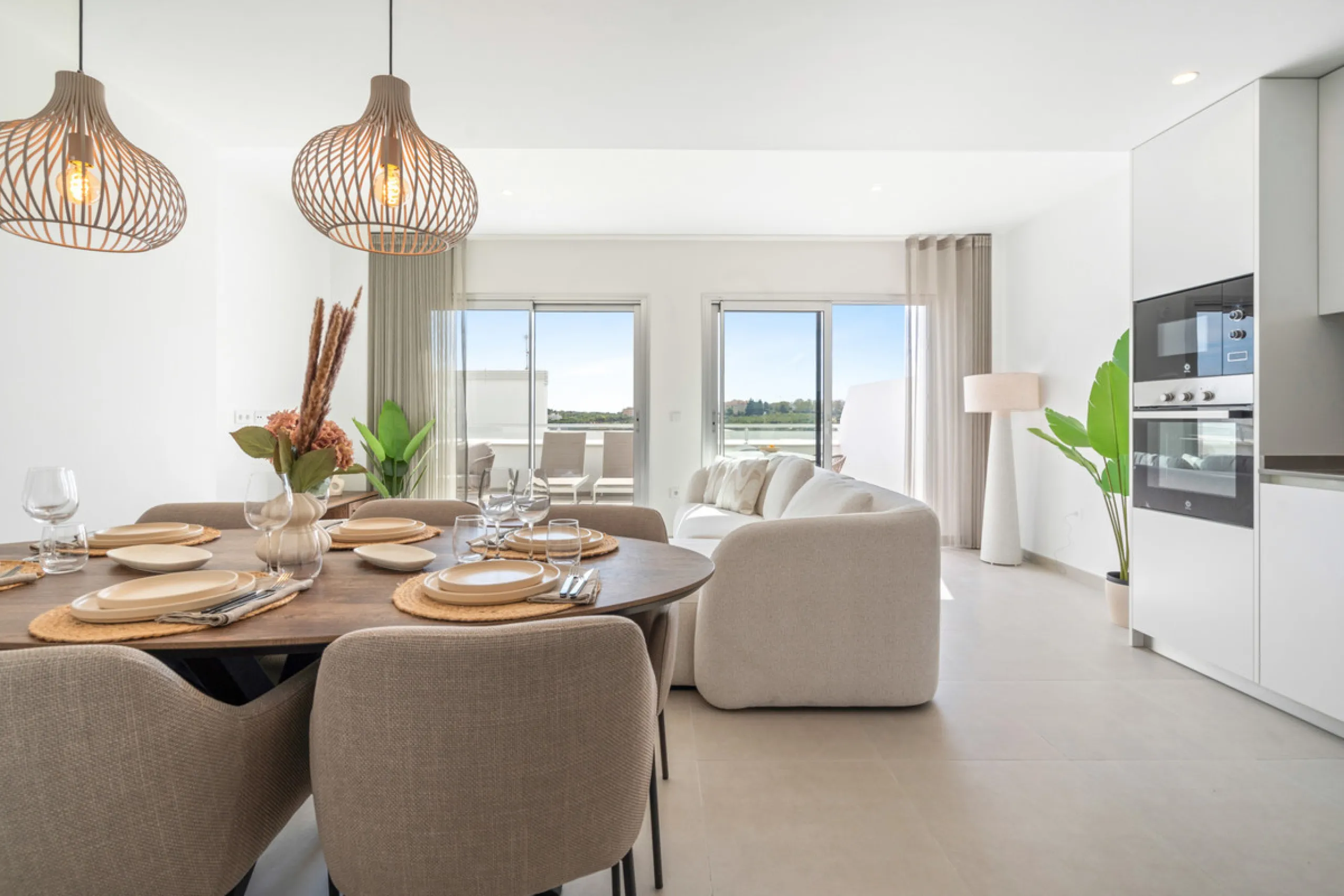 Apartment - Penthouse в продаже в Estepona, Málaga. В доме 3 спален и 2 ванных комнат. Площадь дома 104 м²