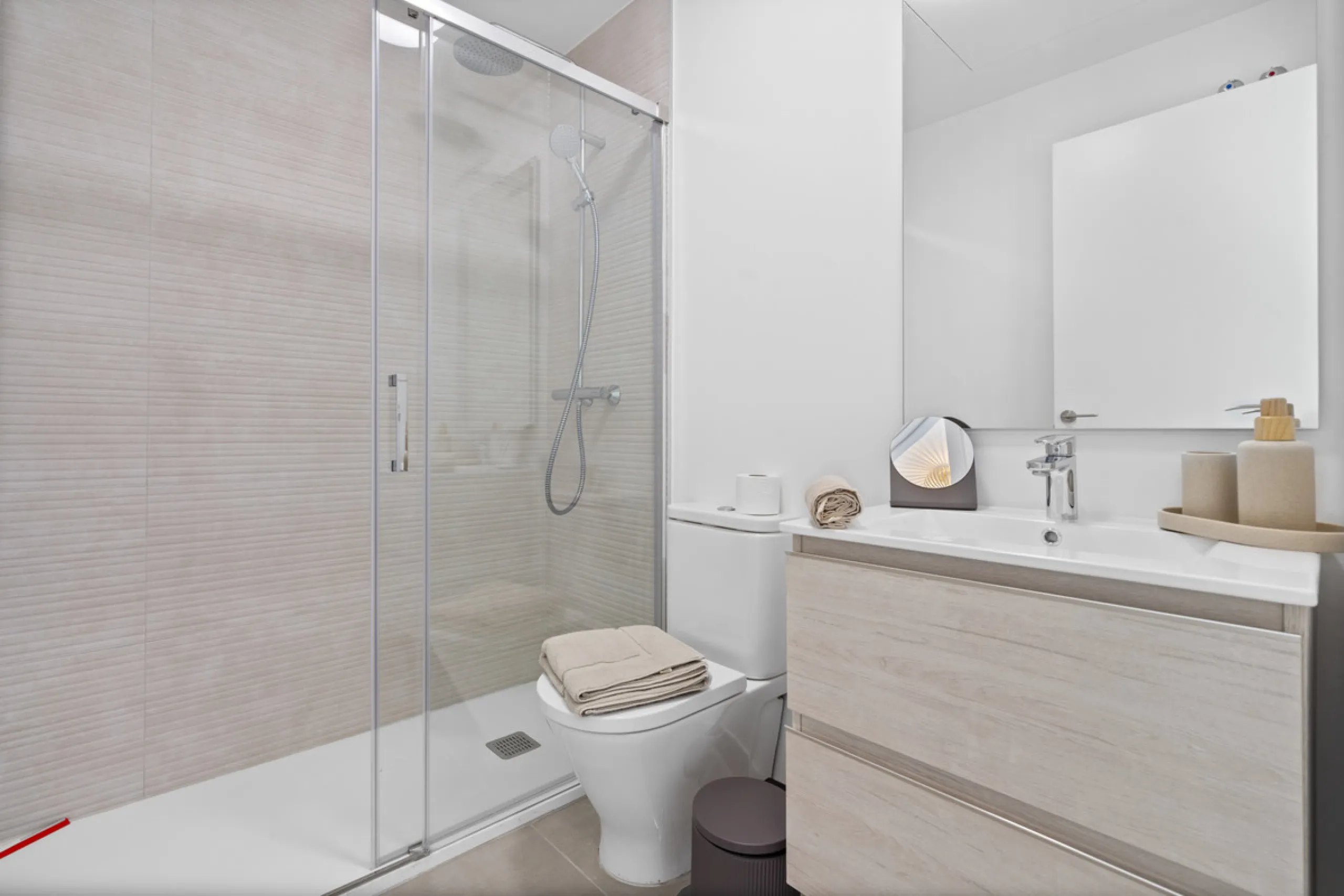 Apartment - Penthouse в продаже в Estepona, Málaga. В доме 3 спален и 2 ванных комнат. Площадь дома 104 м²