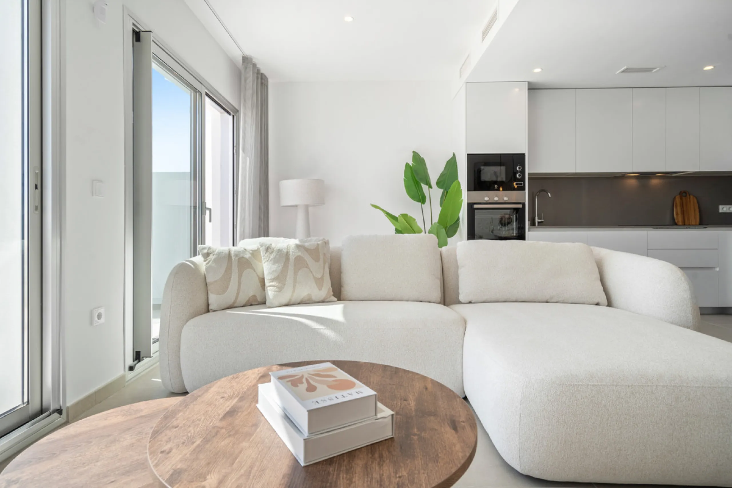 Apartment - Penthouse в продаже в Estepona, Málaga. В доме 3 спален и 2 ванных комнат. Площадь дома 104 м²