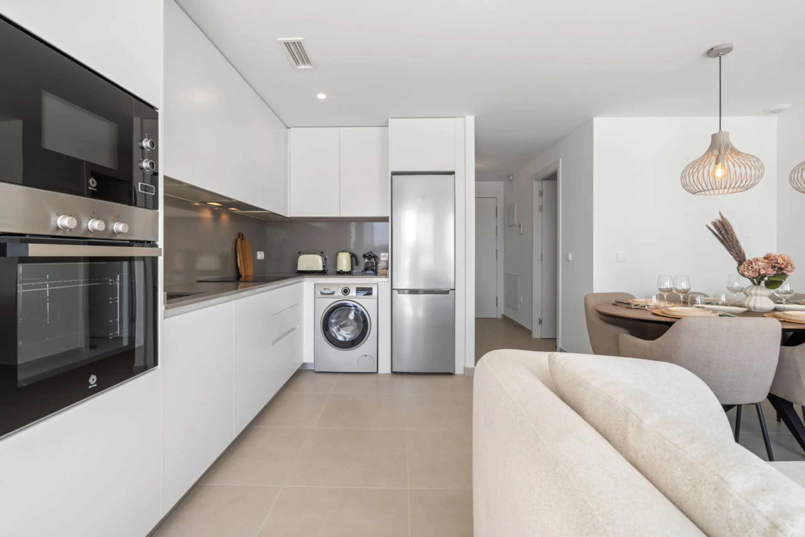 Apartment - Penthouse в продаже в Estepona, Málaga. В доме 3 спален и 2 ванных комнат. Площадь дома 104 м²