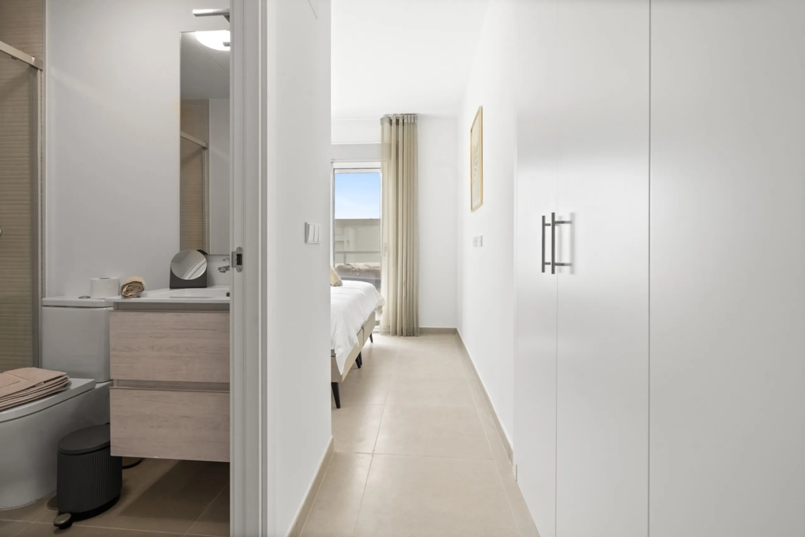 Apartment - Penthouse в продаже в Estepona, Málaga. В доме 3 спален и 2 ванных комнат. Площадь дома 104 м²
