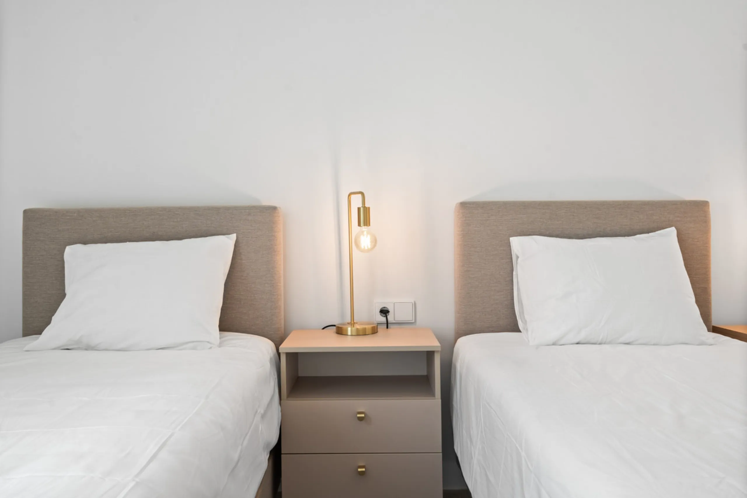 Apartment - Penthouse в продаже в Estepona, Málaga. В доме 3 спален и 2 ванных комнат. Площадь дома 104 м²