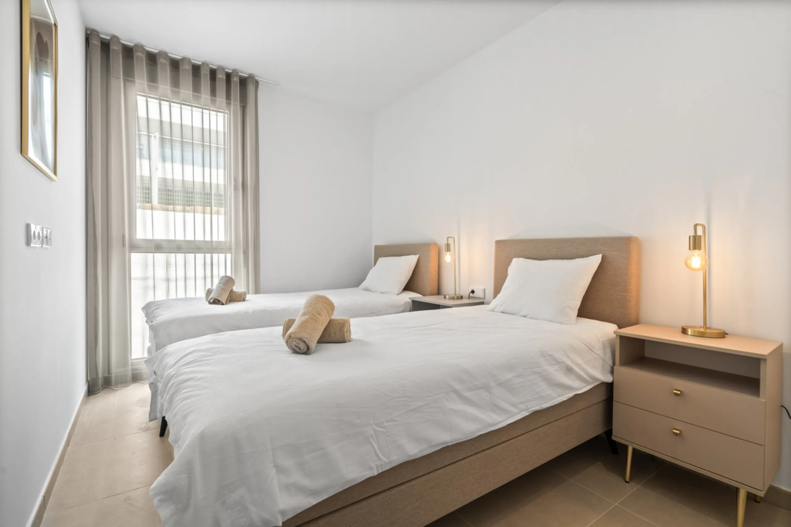 Apartment - Penthouse в продаже в Estepona, Málaga. В доме 3 спален и 2 ванных комнат. Площадь дома 104 м²