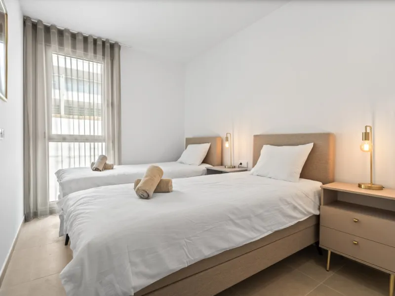 Apartment - Penthouse в продаже в Estepona, Málaga. В доме 3 спален и 2 ванных комнат. Площадь дома 104 м²
