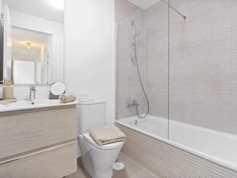 Apartment - Penthouse в продаже в Estepona, Málaga. В доме 3 спален и 2 ванных комнат. Площадь дома 104 м²
