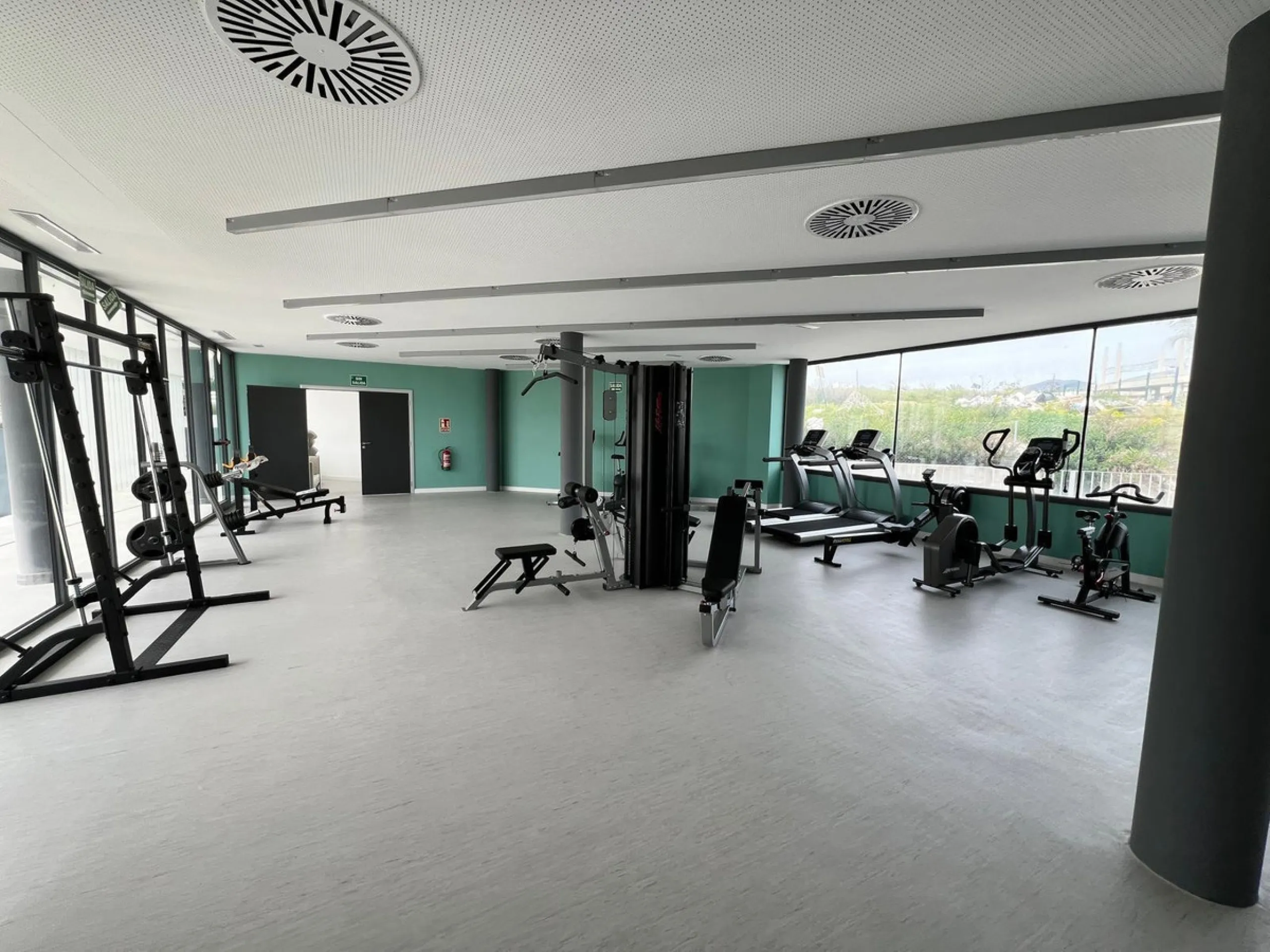 Apartment - Penthouse в продаже в Estepona, Málaga. В доме 3 спален и 2 ванных комнат. Площадь дома 104 м²